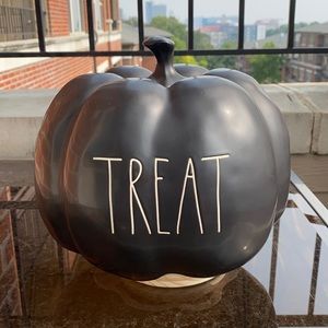 RAE DUNN | “TREAT” Large Pumpkin {1 Available}